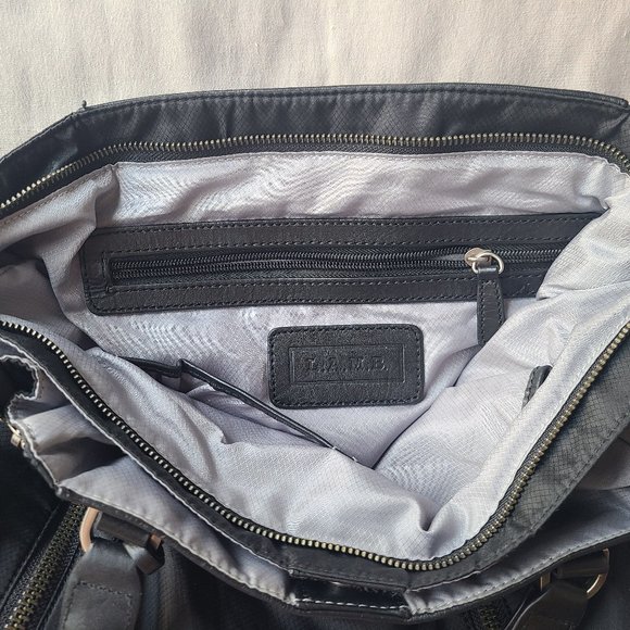 L.A.M.B by Gwen Stephine: expandable tote - Picture 4 of 6